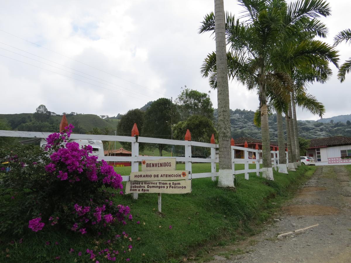 Finca Recreacional Marcelandia Santa Rosa de Cabal Exterior foto